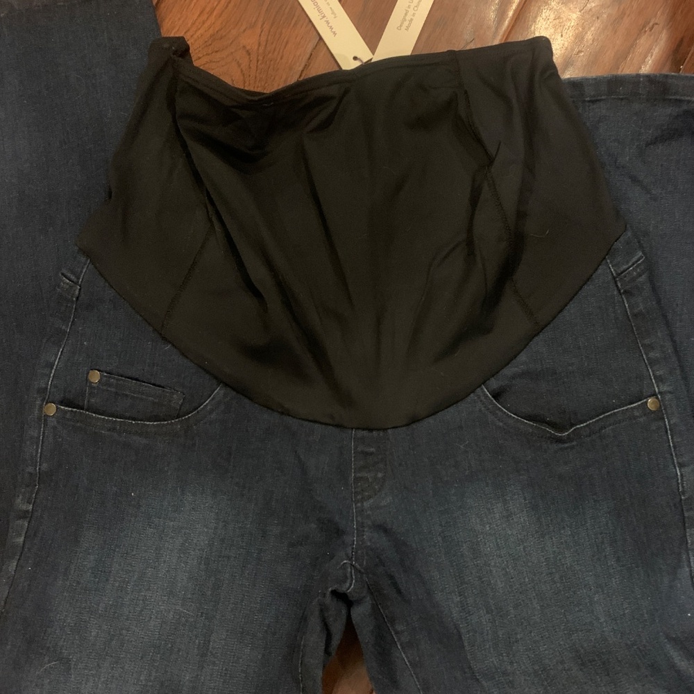 Kimi & Kai boot cut maternity jeans - Picture 3 of 5